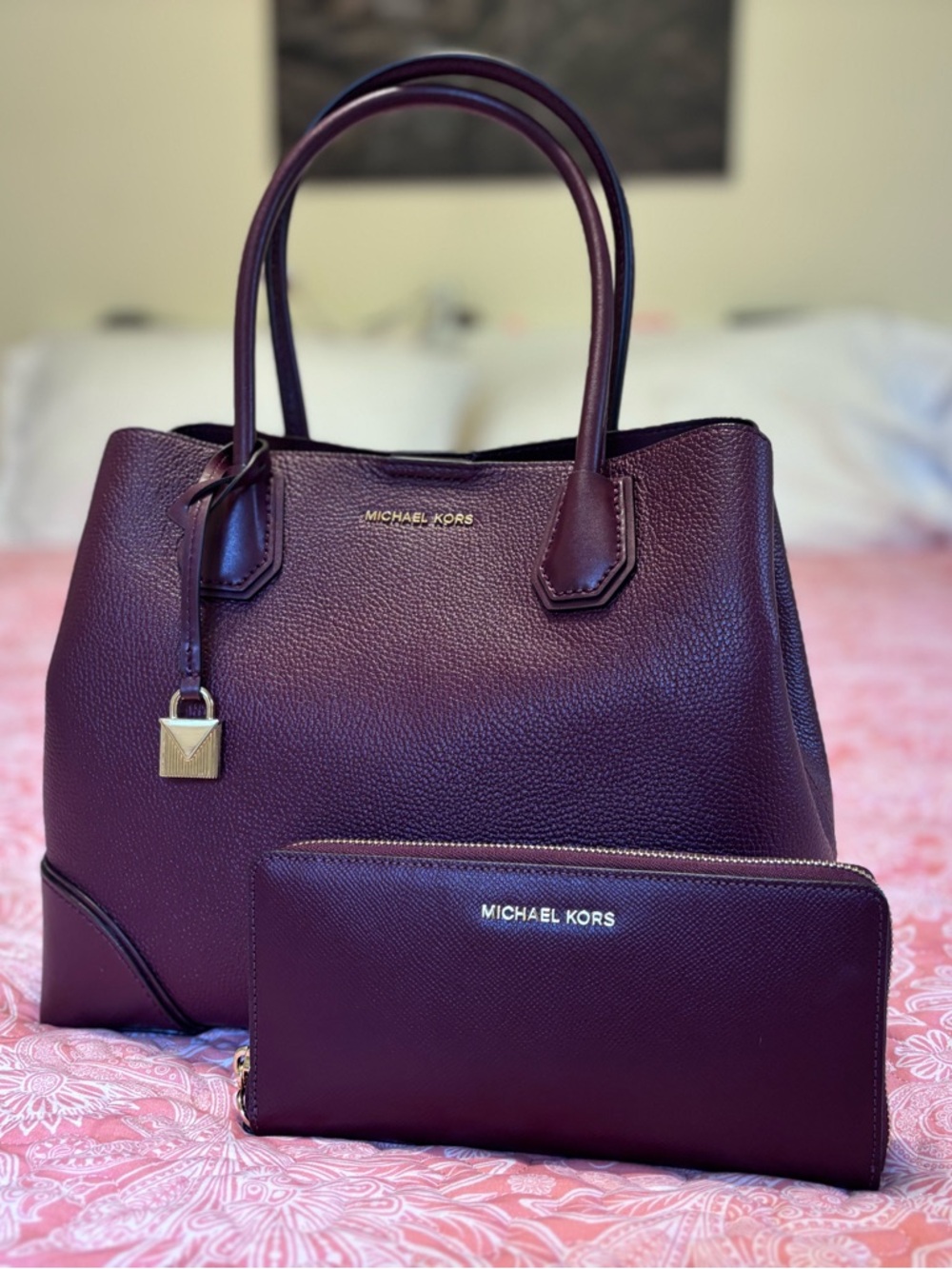 Michael Kors Satchel Handbag - Picture 3 of 16